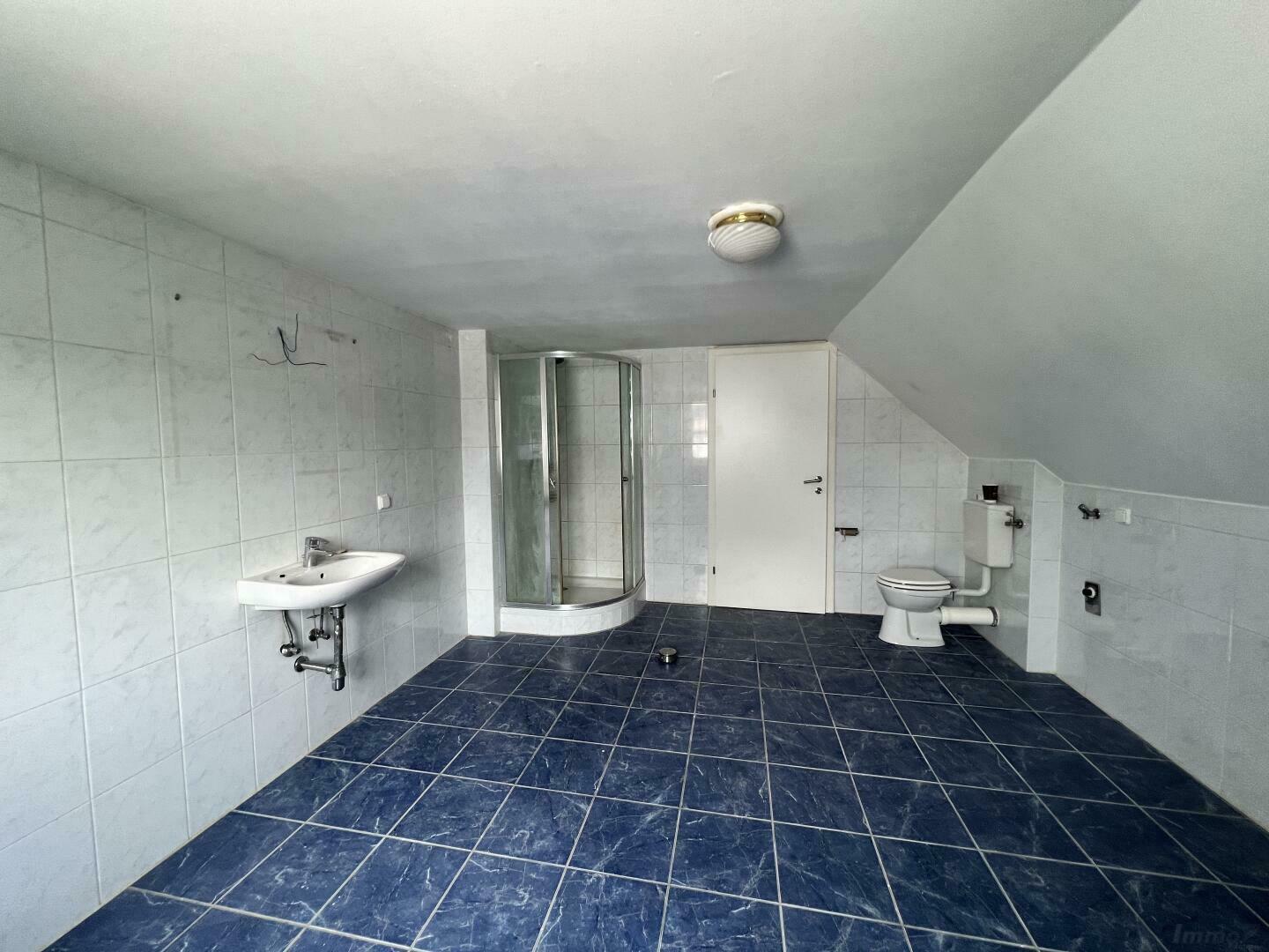 1795539