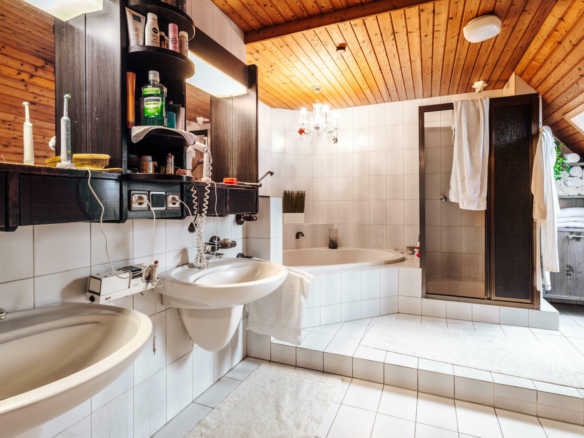 Hauptbadezimmer -2