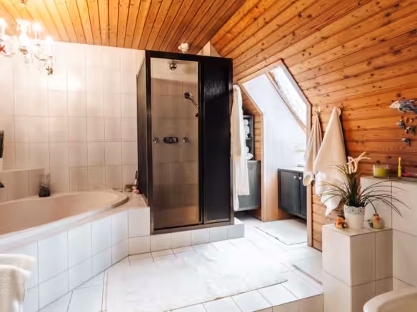 Hauptbadezimmer