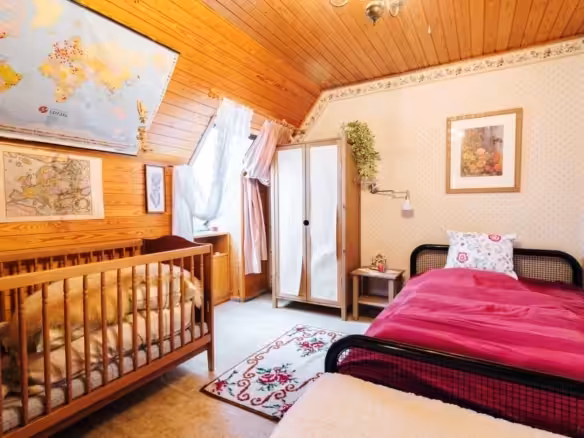 4. Gäste/Kinderzimmer