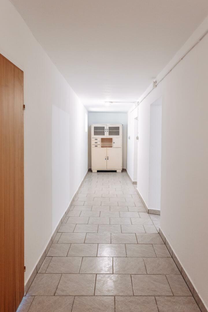 Keller