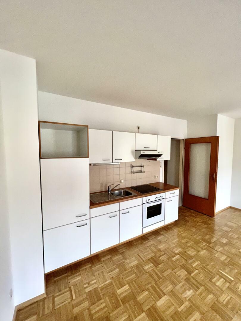 Wohnraum mit offener Küche