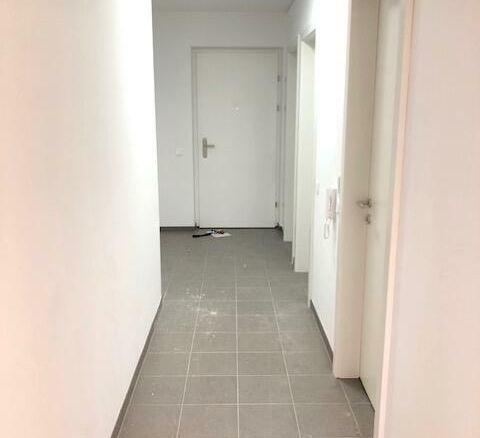 Vorraum - Blick zum Wohnungseingang