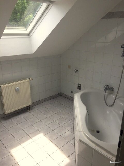 Bad mit Eckbadewanne...