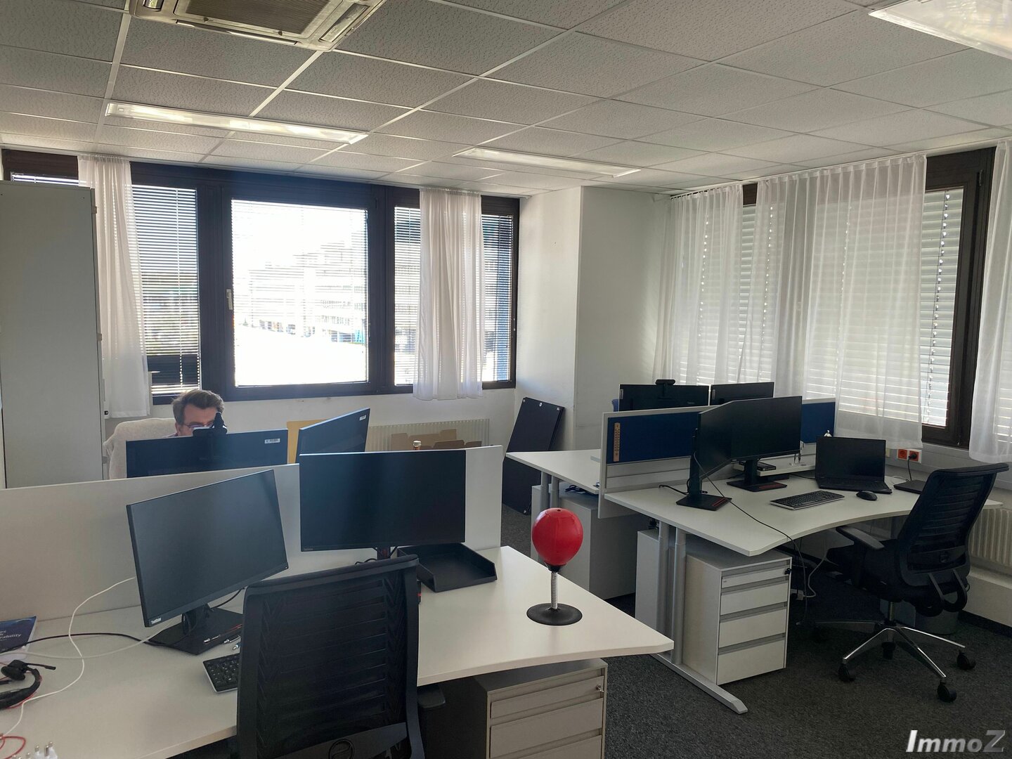 Büro 1