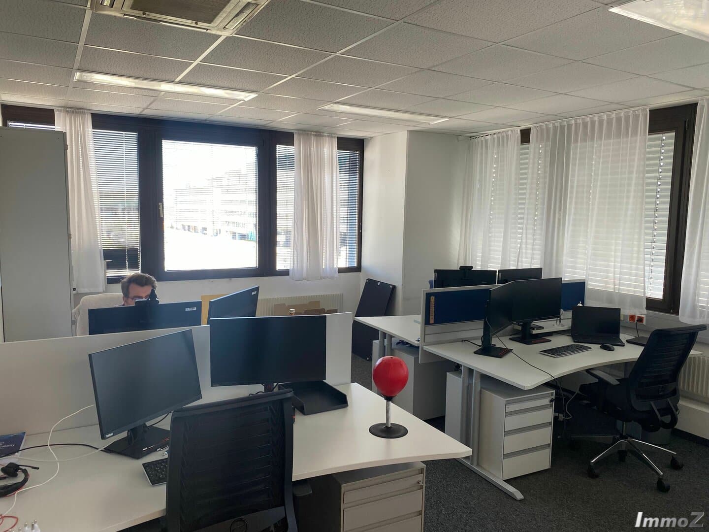 Büro 1