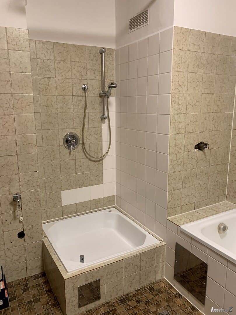 Wanne und Dusche