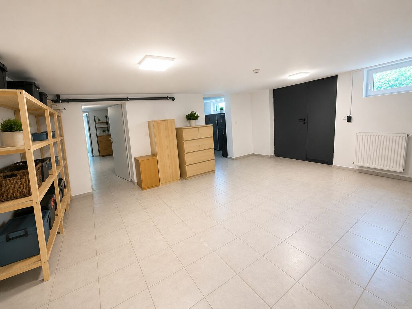 Kellerraum 3 mit großem Ausgang in den Garten