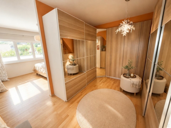 Masterbedroom mit Schrankraum