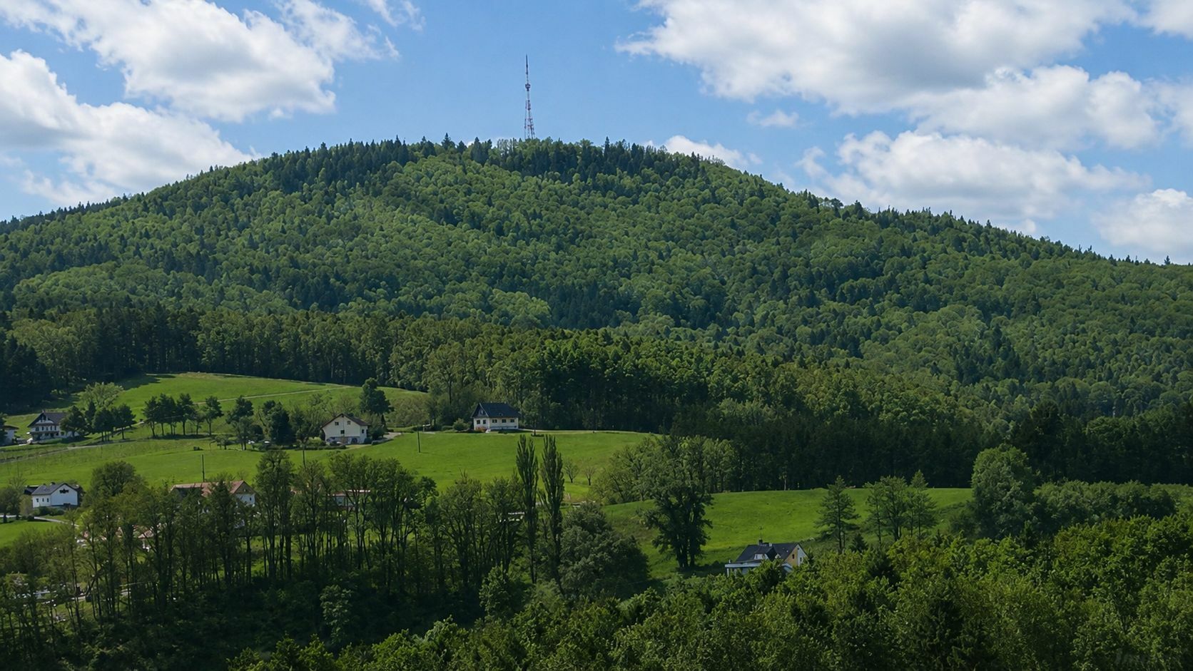 Blick ins Hügelland