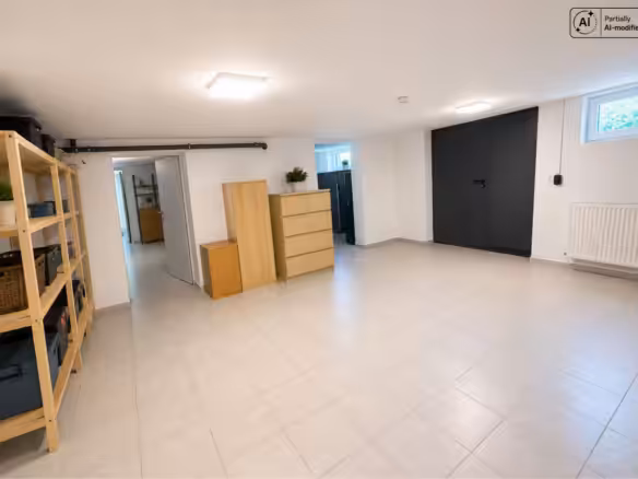 Kellerraum 3 mit großem Ausgang in den Garten